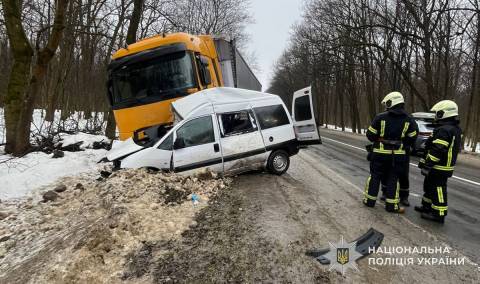 На Яворівщині у ДТП з вантажівкою загинули двоє людей