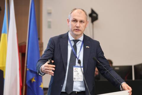 Васько у січні отримав понад 100 тисяч гривень зарплати