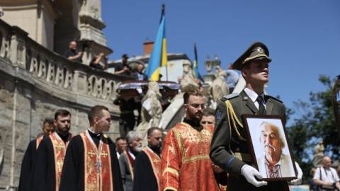 Львів прощається з поетом Ігорем Калинцем