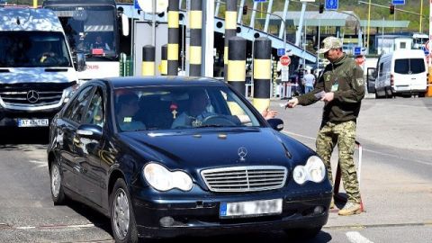 На кордоні з Польщею – черги з 145 авто та 20 пішоходів