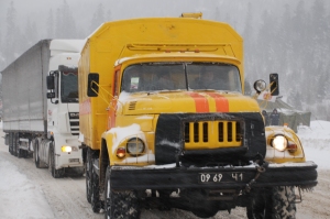 Вчора на Львівщині рятувальник буксирували дві вантажівки