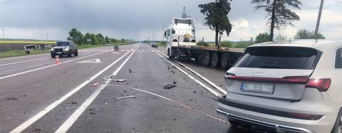 На трасі Київ – Чоп в ДТП постраждав водій мікроавтобуса