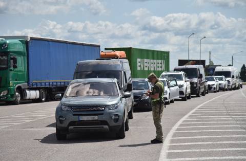 На кордоні з Польщею – черги з 255 авто