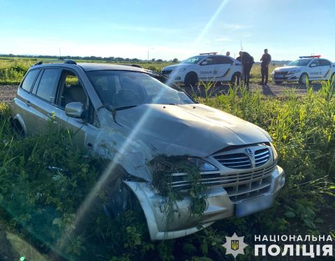 На Самбірщині перекинулась автівка: постраждав пасажир