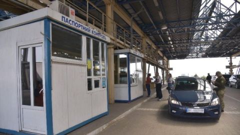 На кордоні з Польщею – черги з 20 авто та 10 автобусів