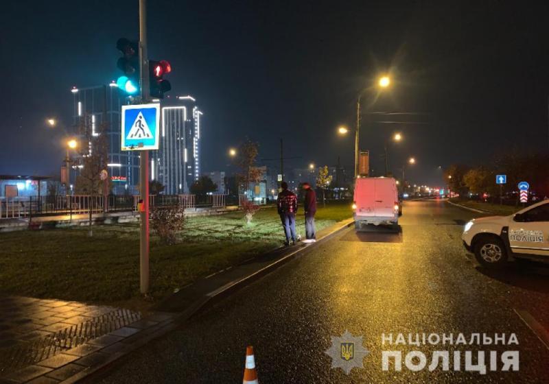 На Сихові водій Mercedes-Benz насмерть збив пішохода