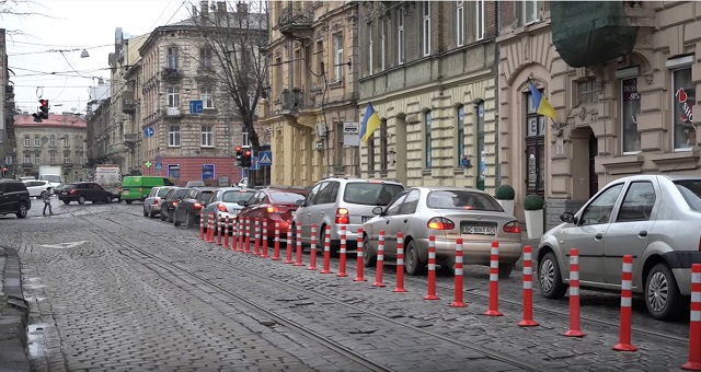 На вулиці Франка облаштують окрему смугу для громадського транспорту