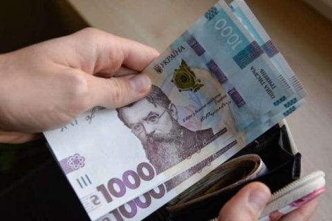 Середня зарплата на Львівщині за місяць зросла на 191 гривню