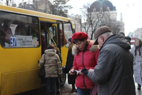 Львів'яни просять запровадити нову маршрутку до мікрорайону Під Голоском