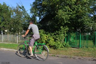 Найпоширеніший транспорт у Гніздичеві – ровер. Тут велосипедистів більше, ніж машин