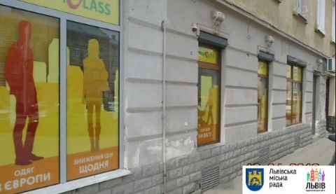 У Львові демонтували більше 100 незаконних рекламних конструкцій