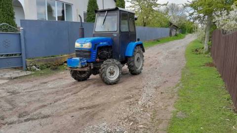 На Львівщині водій трактора отримав штраф за спробу дати хабар поліцейським