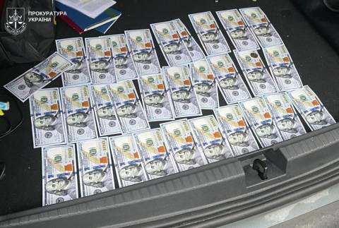 Колишній викладач львівського вишу переправляв ухилянтів під виглядом працівників Інтерполу