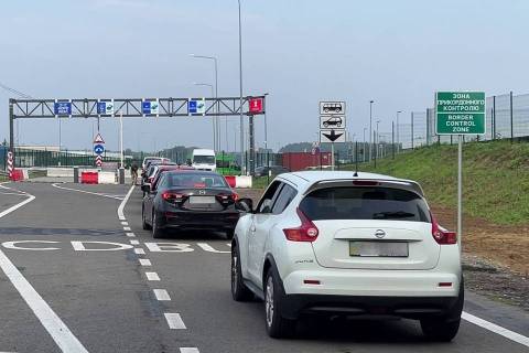 На кордоні з Польщею – черги з 45 авто