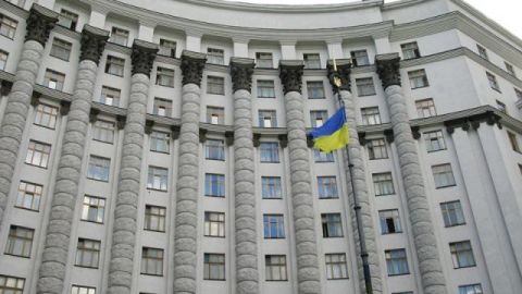 Крим залишиться з українською електрикою, але без товарів