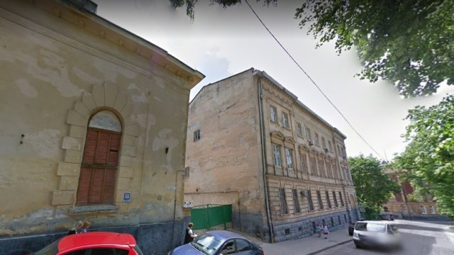 "Центр опіки сиріт" планує створити у приміщенні, яке продає Львівська облрада, "Дім милосердя"
