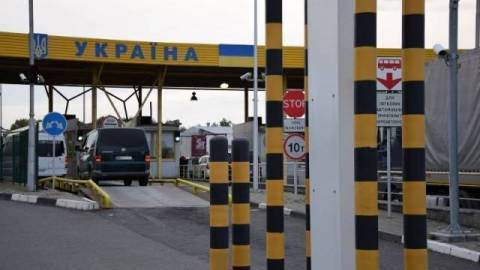 На кордоні з Польщею – черги з 162 авто