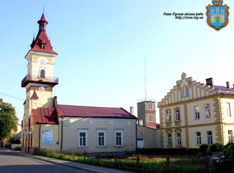 Дев'ять парасольок літатимуть над Рава-Руською до кінця виборів