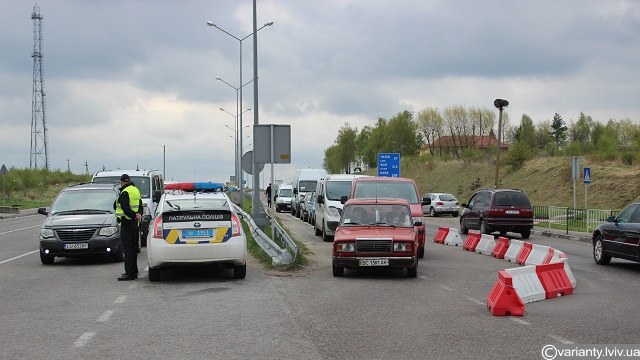 На кордоні з Польщею – черги з 175 авто
