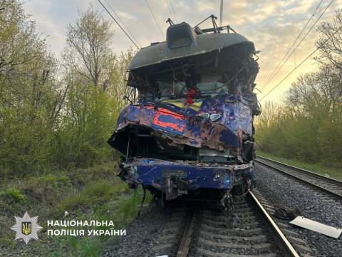 На Стрийщині через ДТП поїзд Київ – Ужгород зійшов з рейок: є загиблий та травмовані