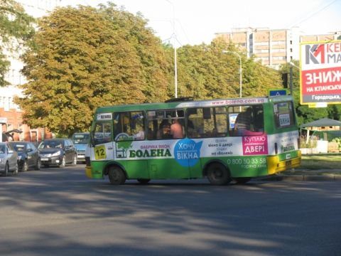 Садовий виділив 25 мільйонів на маршрутки Львова