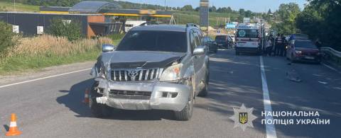 На трасі Львів – Мукачево в ДТП постраждали водій та двоє пасажирів Renault Sandero