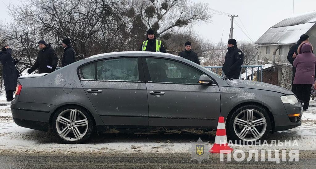 На трасі Тернопіль – Львів водій Volkswagen виїхав та тротуар та насмерть збив пішохода