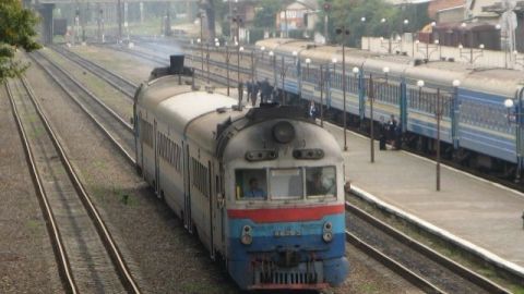 Львівська залізниця змінила графік руху приміських поїздів