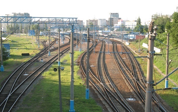 Цьогоріч на Львівзалізниці потяги збили 3 осіб, які прогулювалися в навушниках