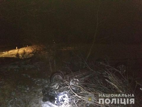 У Львові п'яний водій Opel Vectra в'їхав в огорожу та перекинувся: загинула людина