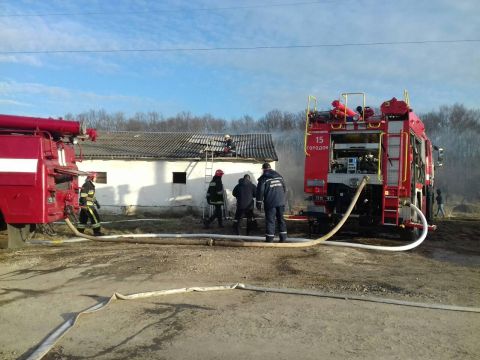 На Городоччині ліквідували пожежу в будівлі