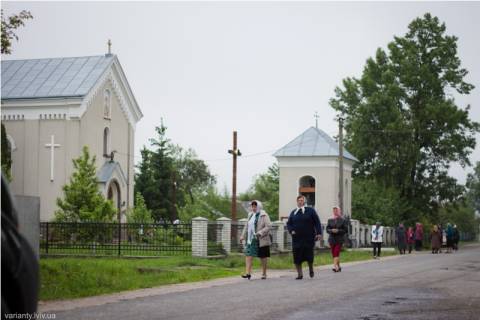 церква у Лешневі