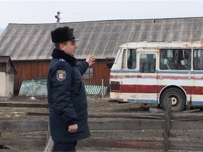 Чоловіки викрали автобус на Львівщині, щоб поїхати на дискотеку