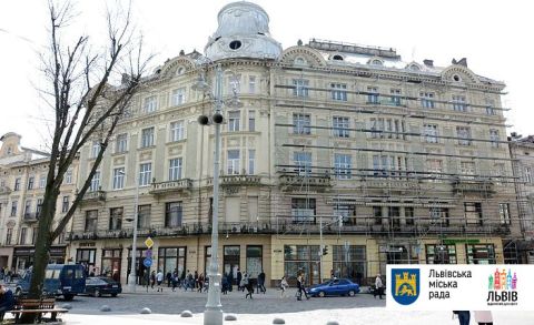У Львові за 4 мільйони відремонтують дахи двох будинків – пам'яток архітектури