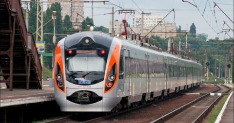 Укрзалізниця запустила продаж квитків на потяг до Перемишля, який курсуватиме через Львів