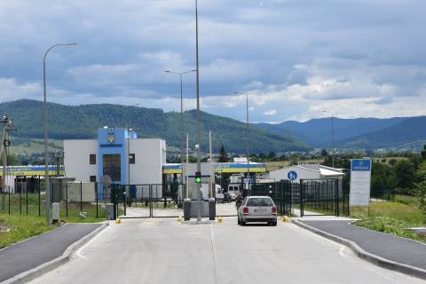 На кордоні з Польщею – черги з 395 авто