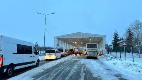 На кордоні з Польщею – черги з 95 авто