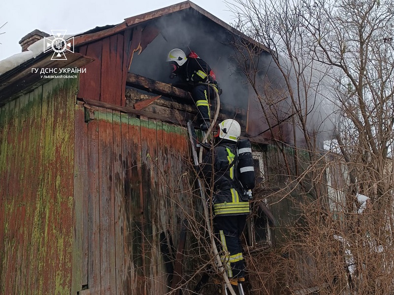 У Стрию горів дерев'яний житловий будинок