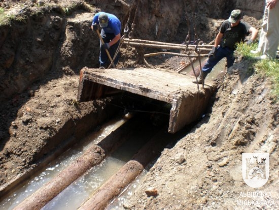 Відсьогодні припиняють подачу гарячої води у деяких районах Львова