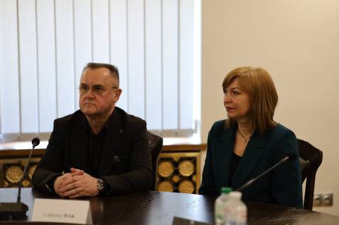 Дружина медика Рака торік витратила майже два мільйони гривень на нову автівку