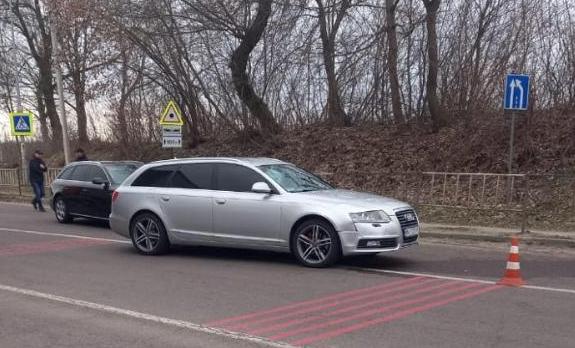 На Львіввщині водій Audi A6 на смерть збив пішохода