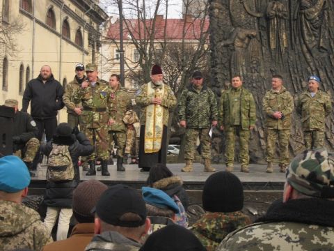 Добровольці планують акцію протесту 20 лютого в Києві