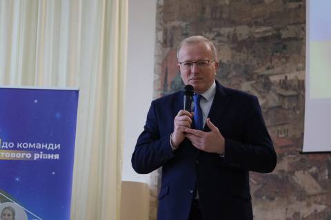 Паска у березні отримав понад 70 тисяч гривень зарплати