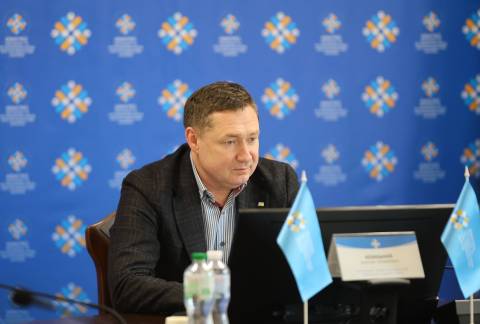 Начальник Львівської ОВА торік отримав мільйон гривень як подарунок від батька