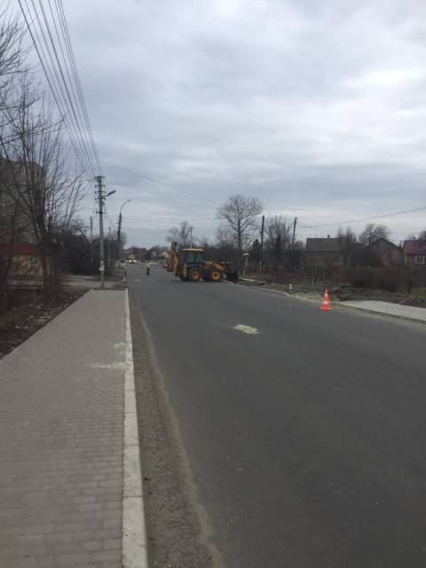 Ділянку дороги зі Львова до Шегині у Городку закрили для транспорту