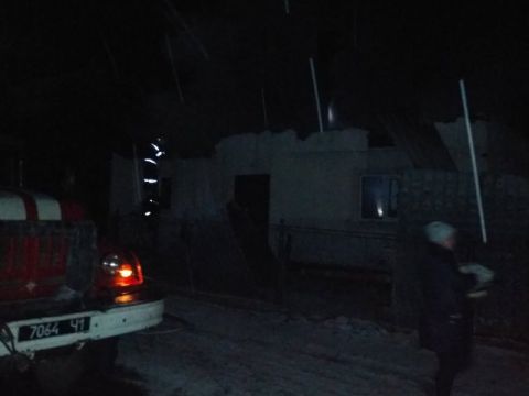 7 рятувальників гасили пожежу у житловому будинку на Львівщині