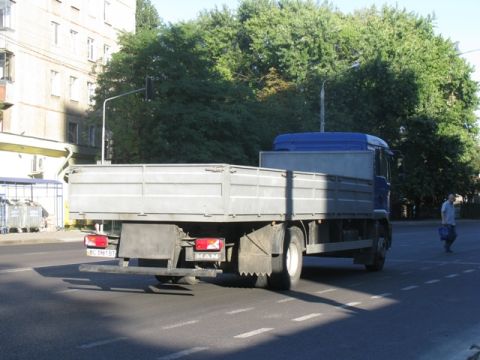 На Львівщині затримали майже 300 водіїв вантажівок за перевищення ваги