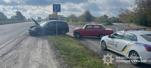 Поблизу Львова у ДТП постраждав водій легковика