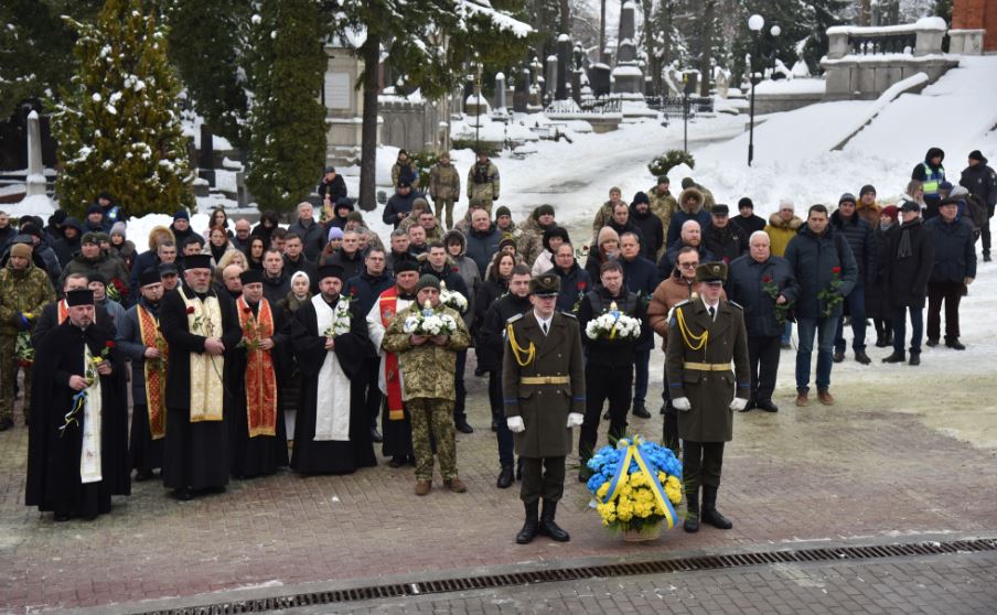 У День Збройних Сил України на Личакові вшанували полеглих воїнів