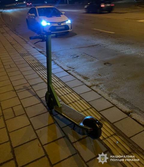 У Львові пасажир електросамоката потрапив у реанімацію 